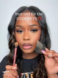 What's the Best Tool for Under Eye Makeup?