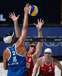 「beach volleyball casey patterson spike」の画像検索結果