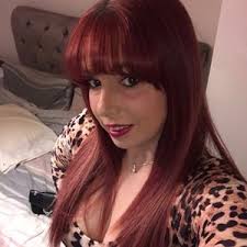 Leanne Sharp's Instagram, Twitter & Facebook