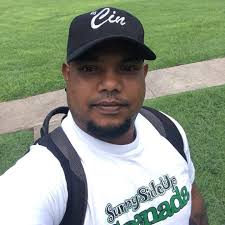 I was proud to receive the “Innovator Award of Excellence” last night at  the 20th Anniversary of the St.Kitts Toursim Authority Gala event. This  award was bestowed