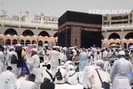 Doa sa'i dari shafa menuju marwah (lintasan sedangkan doa yang dibaca di saat berada di antara rukun yamani dan rukun hajar aswad adalah Ayat Alquran Soal Kewajiban Menghadap Kiblat Ke Kabah Ihram