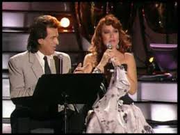 Популярная в девяностые годы азиза (певица) не так давно отметила свой пятидесятилетний юбилей. Aziza Muhamedova Foto Biografiya Filmografiya Novosti Vokrug Tv