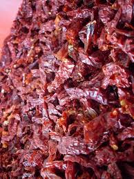 Berbanding menggunakan cili segar, penggunaan cili boh dalam masakan lebih menyenangkan, menjimatkan masa dan mudah disimpan sebagai stok. Cara Buat Cili Boh Homemade Yang Sedap Lambat Berkulat