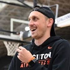 Brandon Suarez's Instagram, Twitter & Facebook