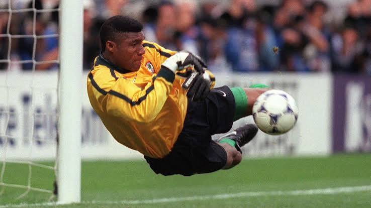 Peter Rufai: Former Nigeria goalkeeper dies aged 61 - BBC Sport