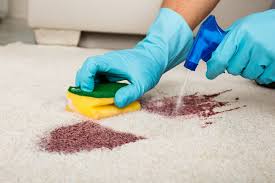 Rostflecken in teppichen sind besonders. Teppich Reinigen Tipps Tricks Und Geheimnisse Aus Der Hausmittelabteilung Heimhelden