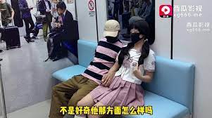 极品反差学妹】樱花小猫经典演绎痴汉电车情色玩弄公车性爱后入爆肏少女美穴激怼蜜臀太有感觉了- 91热爆