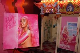 I'm really happy i found an outfit like this for this cover, it made it so fun! Doja Cat Nyc Hot Pink Album Release Party Recap