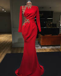 Gefallt 17 Tsd Mal 200 Kommentare Valdrinsahitiofficial Valdrinsahitiofficial Auf Instagram Val Red Evening Dress Evening Dresses Long Long Red Dress