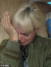 When you follow laurence fox, you'll get access to exclusive messages from the artist and comments from fans. Chantelle Houghton Stimmt Mit Laurence Fox Die Kommentare Dass Die Jungen Menschen Zu Erwachte Aktuelle Boulevard Nachrichten Und Fotogalerien Zu Stars Sternchen