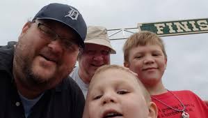 Fundraiser for Melissa Closz by Amanda Shunta : Help family of Mike Closz  during cancer journey