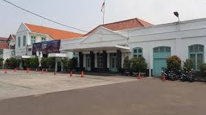 Jakarta terletak di pesisir bagian barat laut pulau jawa. Reuni 212 Sekolah Santa Ursula Diliburkan Ini Alasannya Tribun Jakarta