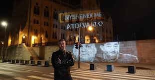 Jakab péter neve tavaly október elején merült fel, mint lehetséges pártelnök, miután sneider tamás egyik korábbi barátnője tragikusan fiatalon életét. Szikrazo Szemmel Osztotta Ki A Trollkodo Fideszes Fiatalokat Jakab Peter Az Efott On 168 Hu