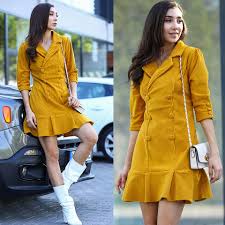 Dugmeli Kalin Fitilli Kadife Elbise Moda Stilleri Moda Gomlek Elbise