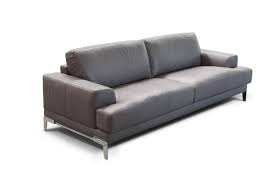 This sectional sofa showcases a sleek modern look that will look great with any style in your home. Overstuffed Sofa In Entenfedern Leder Eingewickelt Idfdesign