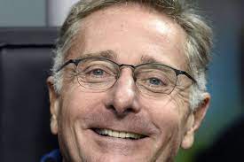 Dalla tv dei ragazzi ai grandi successi televisivi insieme. Chi E Paolo Bonolis Il Conduttore Mediaset La Vita Privata E La Biografia