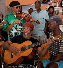 A artista cesária évora, a diva dos pés descalços, ficará na história da música a morna é tradicionalmente tocada com instrumentos acústicos e reflete a realidade insular de cabo verde, assim como o romantismo e o amor à terra do. La Morna Practica Musical De Cabo Verde Patrimonio Inmaterial Sector De Cultura Unesco