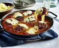 Uberbackene Frikadellen In Tomatensosse Rezept Lecker Rezept Rezepte Fleisch Gerichte Tomatensosse Rezept