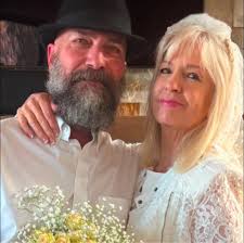 Roy Henry Vickers Gallery...