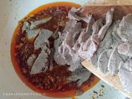 Ingin tahu cara memasak daging kambing agar tak prengus dan cepat empuk? Resepi Daging Masak Merah 11 Kitpramenulis