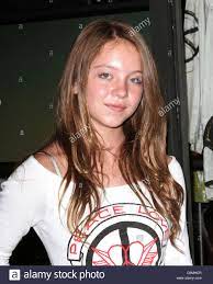 Euphoria star sydney sweeney was tearful after she caught wind of a tweet that made fun of her looks, and she hopped on instagram live to let everyone know exactly how she was feeling about it. Sweeney Julia Celebrates Birthday Jgerard Stockfotos Und Bilder Kaufen Alamy