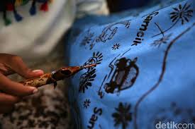 Check spelling or type a new query. Mengenal 5 Batik Betawi Di Hut Jakarta 2021 Ini Makna Dan Coraknya