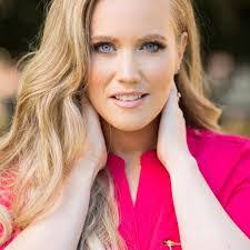 Kara Batts's Instagram, Twitter & Facebook