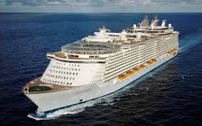 Kapal pesiar terbesar kedua adalah ms allure of the seas dengan kepanjangan kapalnya 1,187ft atau sekitar 362 meter. Kapal Pesiar Terbesar Di Dunia Saat Ini