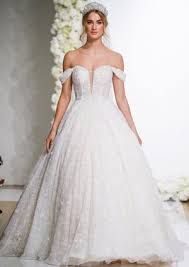 This wedding hairstyle for long hair is called waterfall braid is an interesting version of an ordinary down style. Best Hairstyles For Different Wedding Dress Necklines The Best Wedding Dresses