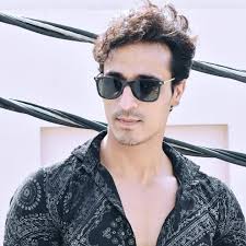 Tabrez Khan life added a new photo.