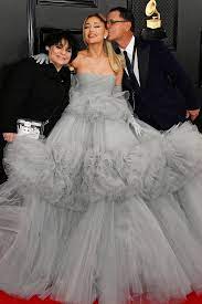 Check spelling or type a new query. Ariana Grande Grau Tragerloses Ballkleid 2020 Grammys Roter Teppich Thecelebritydresses