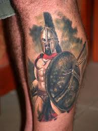 Leg tattoos warrior tattoos viking tattoos tattoos helmet tattoo friend tattoos aries tattoo inspirational tattoos spartan tattoo. Muskuloser Spartanischer Krieger Mit Schild Realistisches Traditionelles Farbiges Tattoo Am Kalb Mit Dunst Tattooimages Biz