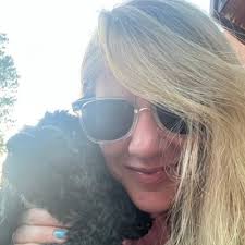 Julie Bowe (@julie_bowe)