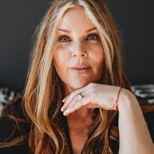 Nancy Gullion's Instagram, Twitter & Facebook