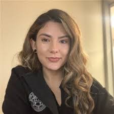 Carmen Hoehn's Instagram, Twitter & Facebook