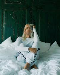 Hina, sina and heyoon from now united dancing r.i.p by sofia reyes ft rita ora and anita. Instagram Now United Sina Deinert Wattpad