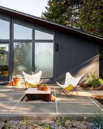 14 Photos Of A Flawlessly Cool Mid Century Modern Home Mid Century Modern House Mid Century House Modern Patio