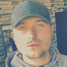 Leah Dickinson🌸🐘 (@leahDickinson11)