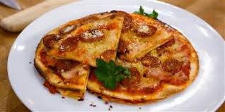 Combine Crispy Quesadillas And Cheesy Pizza Into One Delicious Dish Recipe Recipes Tasty Dishes Quesadilla