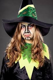 Kinderschminken Hexe So Wirst Du Zur Halloween Hexe Kinderschminken Hexe Hexe Schminken Kinderschminken