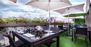 فندق ورويك باريس فندق جميل في الشانزلزية لن اسكن فيه مرة اخرى ترافيل ديف hotel paris hotels patio umbrella