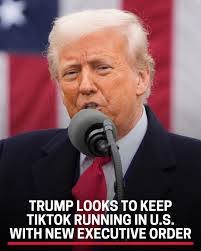 Heather Kallenbach's Instagram, Twitter & Facebook