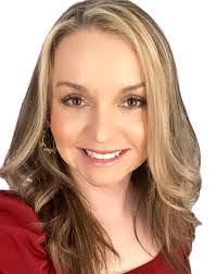 Gwen Akers's Instagram, Twitter & Facebook