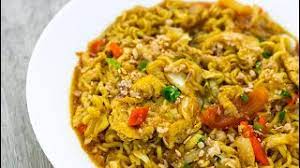 Anda bisa menggunakan mie telur biasa, tapi di sini akan lebih praktis menggunakan mie indomie dalam kemasan. Resep Indomie Goreng Nyemek Dijamin Bikin Nagih Masakan Akhir Bulan Asmr Cooking Youtube