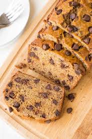 Well Plated By Erin Healthy Banana Bread Recipe With Chocolate Chips Banana Bread Recipe No Baking Soda Chocolate Chip Banana Bread Healthy Banana Bread