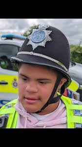 Rafael Holden's Instagram, Twitter & Facebook