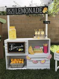 10 Lemonade Stand Ideas For Better Summer Days My Baby Doo Stand De Limonade Decoration De Citron Stands De Limonade