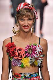 Professional hairstyles women hairstyles over 40 bangs.bouffant hairstyles. 41 Hot Bandana Hairstyles And Headband Looks To Copy 2020 Update