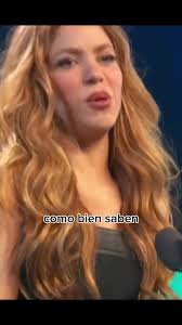 ¿Alguien más se identifica? 🙋🏻‍♀️ “Reemplaza el deseo de ser perfecta por  el deseo de ser auténtica.” @shakira en su discurso de aceptación de mujer  del año!!⭐️❤️ #shakira #shakiradiscurso #motivacion ...