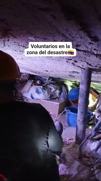 Labores de los voluntarios en la zona del desastre tras los terremotos , #venezuela | Noticias TNSS | Facebook
